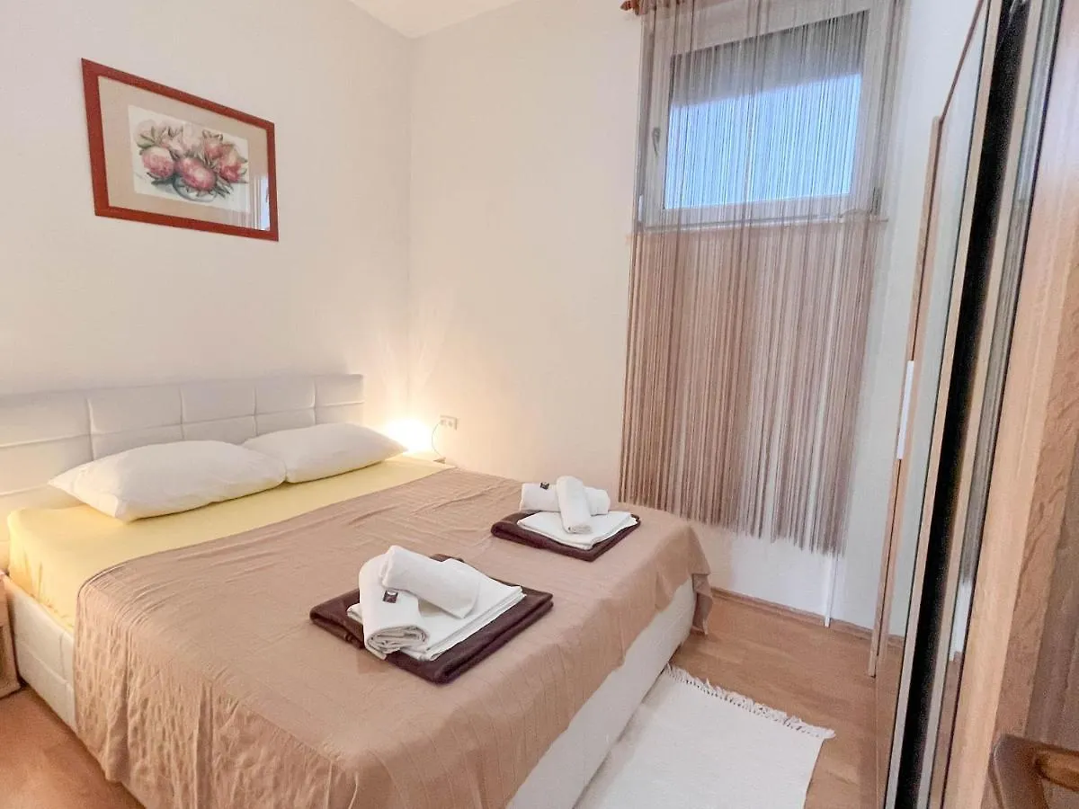 Apartment Vlatka Grof Selce 0*,  Croatia
